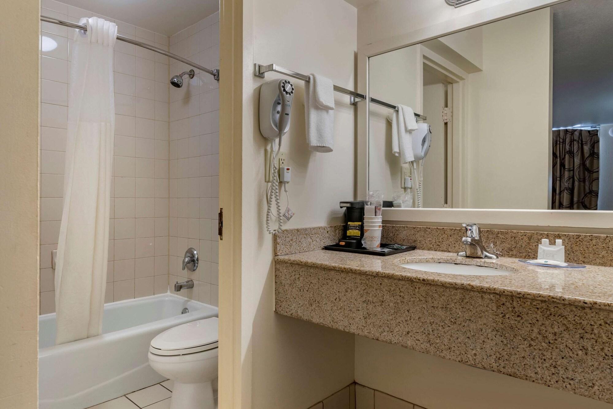 Quality Inn At Town Center Beaufort Exterior foto
